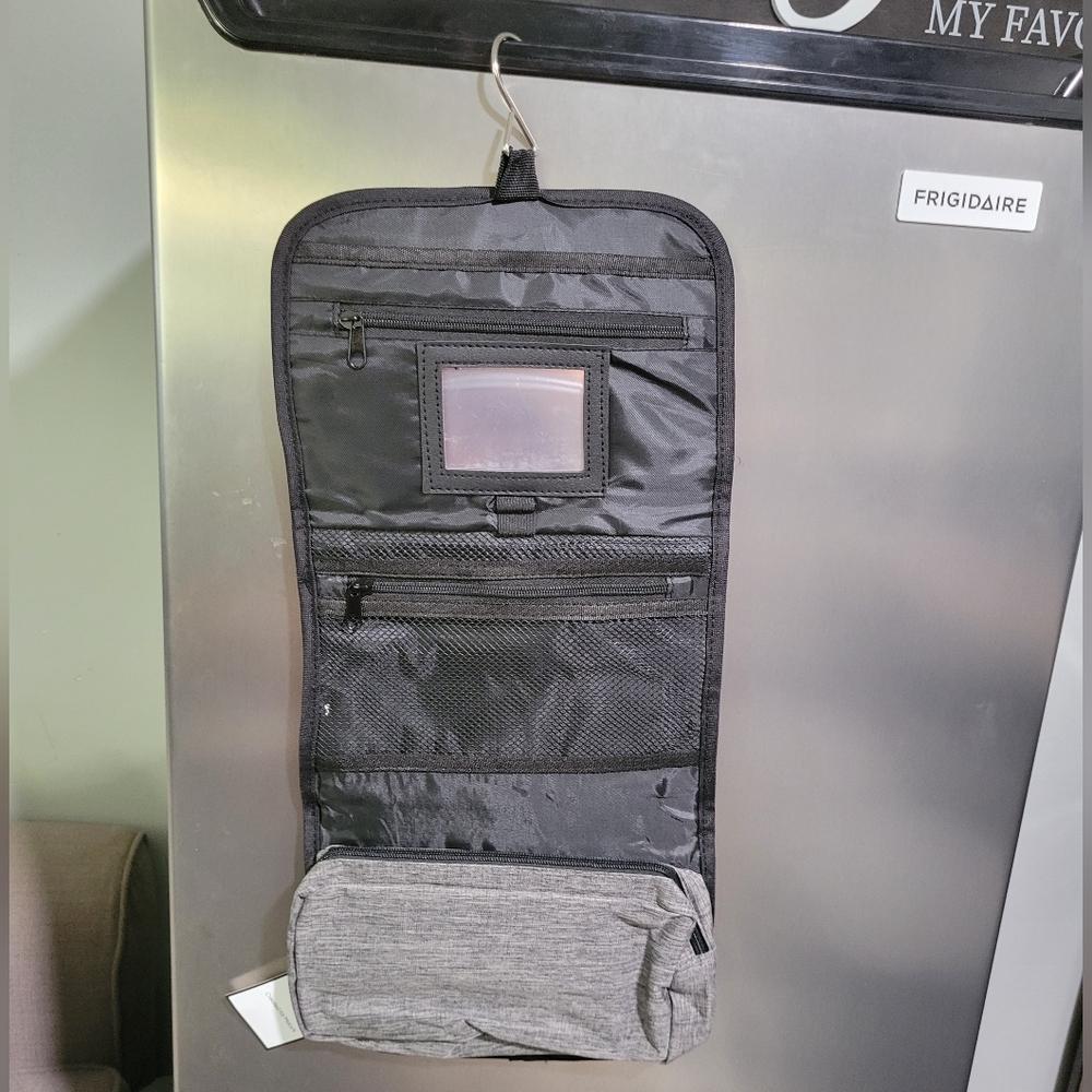 NEW Macy's unisex women men  Hanging Toiletries Bag Gray folding Travel Bag